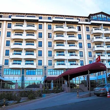 Monec Отель 4*